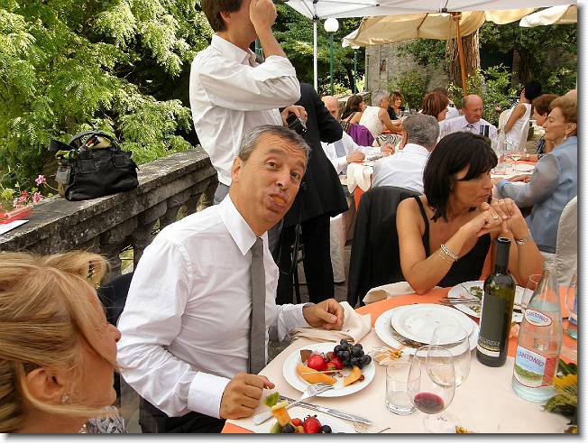 Clicca per scorrere le foto originali ingrandite