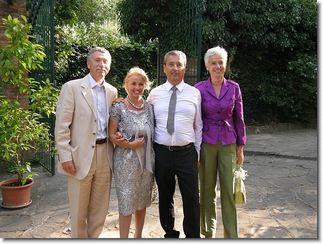 Clicca per scorrere le foto originali ingrandite