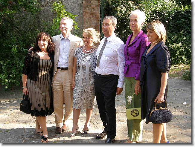 Clicca per scorrere le foto originali ingrandite