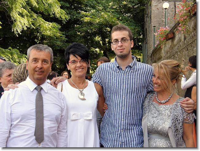 Clicca per scorrere le foto originali ingrandite