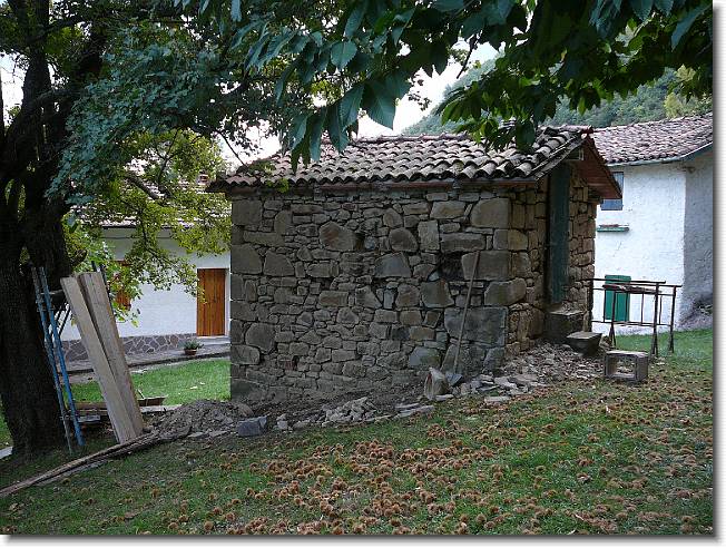 Clicca per scorrere le foto originali ingrandite