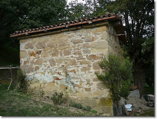 Clicca per scorrere le foto originali ingrandite
