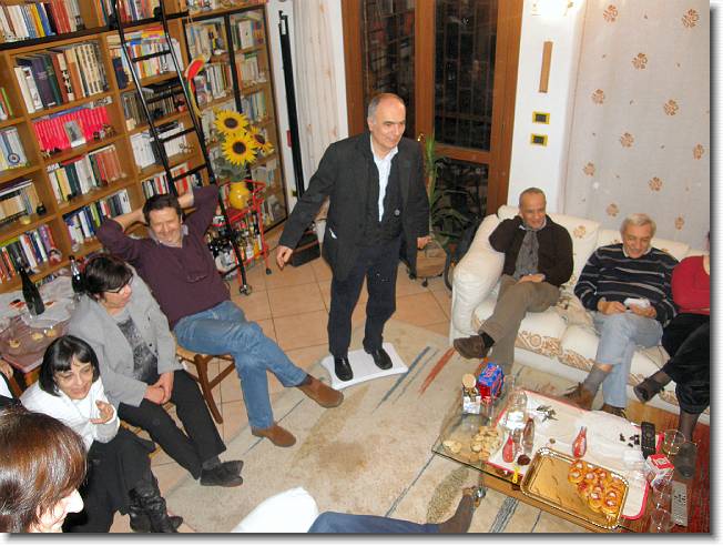Clicca per scorrere le foto originali ingrandite