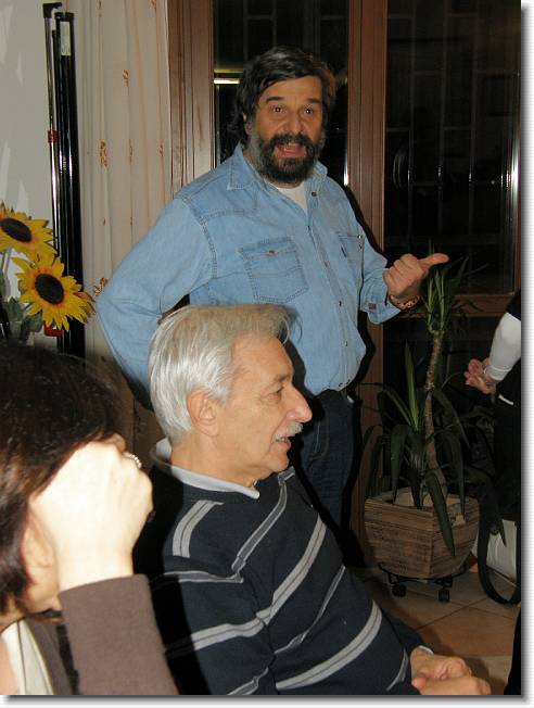 Clicca per scorrere le foto originali ingrandite