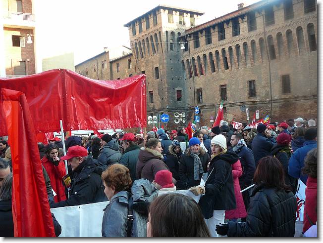 Clicca per scorrere le foto originali ingrandite