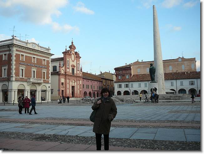 Clicca per scorrere le foto originali ingrandite