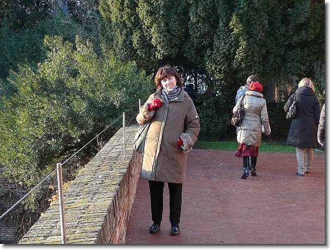 Clicca per scorrere le foto originali ingrandite