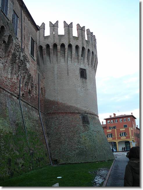 Clicca per scorrere le foto originali ingrandite