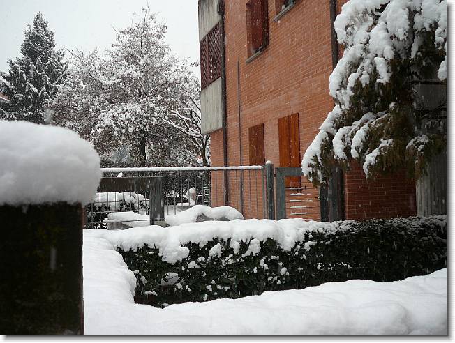 Clicca per scorrere le foto originali ingrandite