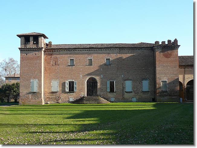 Clicca per scorrere le foto originali ingrandite
