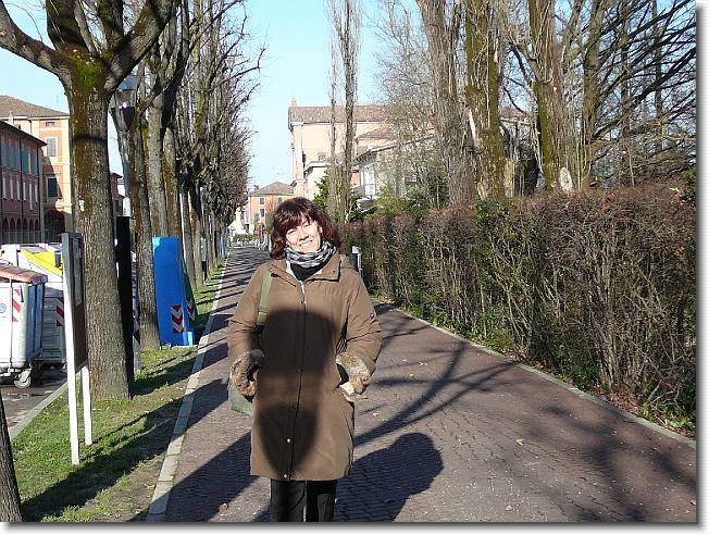 Clicca per scorrere le foto originali ingrandite