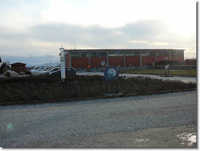 Clicca per scorrere le foto originali ingrandite
