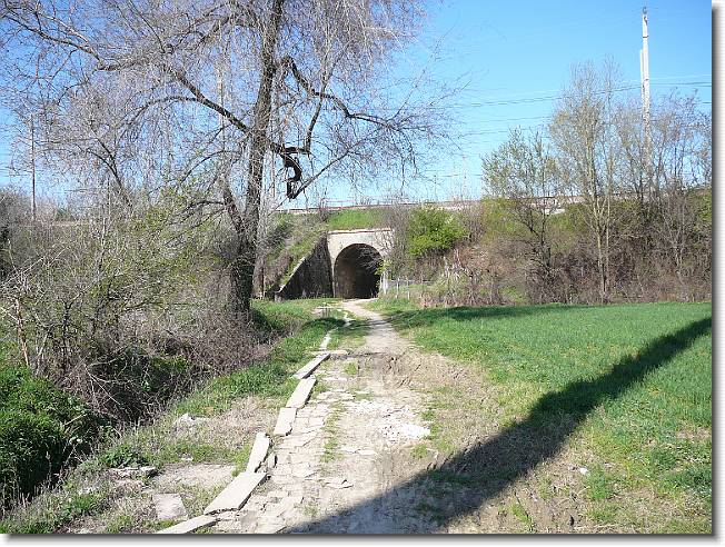 Clicca per scorrere le foto originali ingrandite