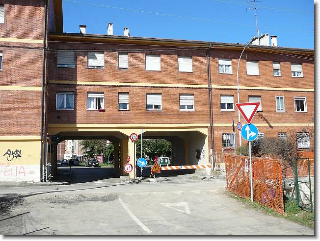 Clicca per scorrere le foto originali ingrandite