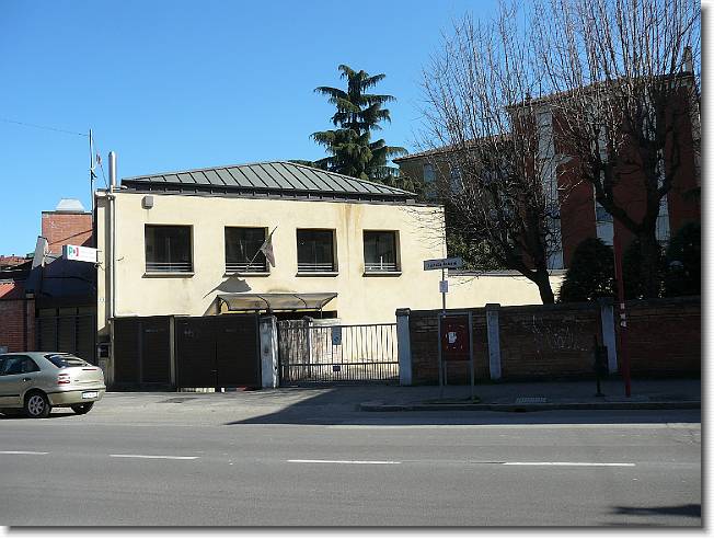Clicca per scorrere le foto originali ingrandite