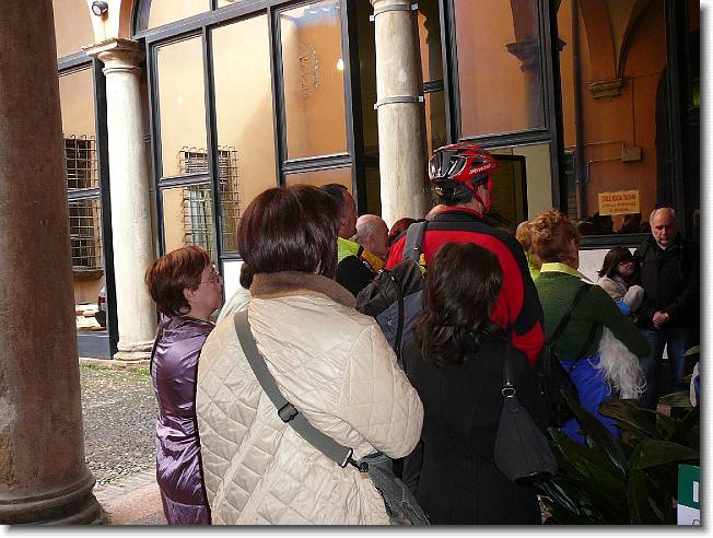Clicca per scorrere le foto originali ingrandite