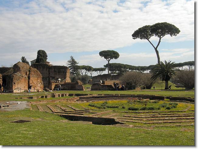 Clicca per scorrere le foto originali ingrandite