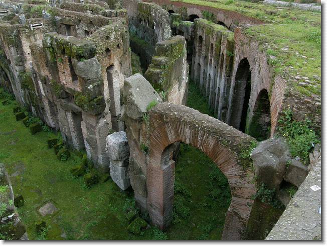 Clicca per scorrere le foto originali ingrandite