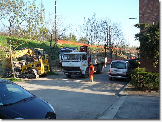 Clicca per scorrere le foto originali ingrandite