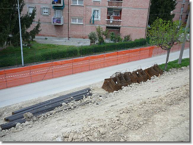 Clicca per scorrere le foto originali ingrandite