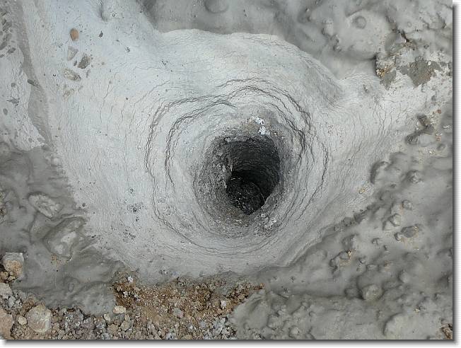 Clicca per scorrere le foto originali ingrandite