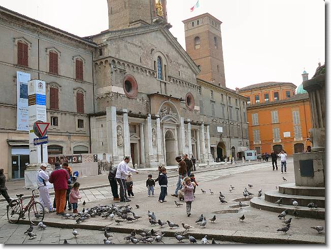 Clicca per scorrere le foto originali ingrandite