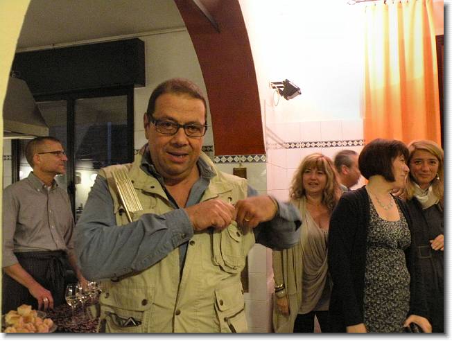 Clicca per scorrere le foto originali ingrandite