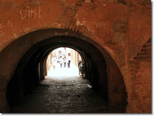 Clicca per scorrere le foto originali ingrandite