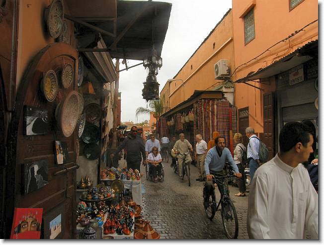 Clicca per scorrere le foto originali ingrandite