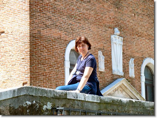 Clicca per scorrere le foto originali ingrandite