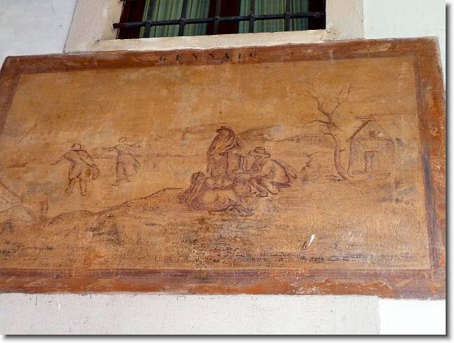 Clicca per scorrere le foto originali ingrandite