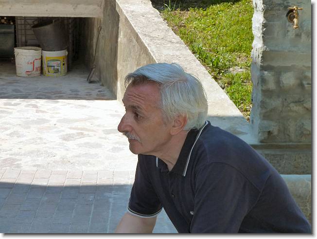 Clicca per scorrere le foto originali ingrandite