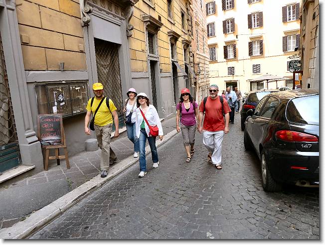 Clicca per scorrere le foto originali ingrandite