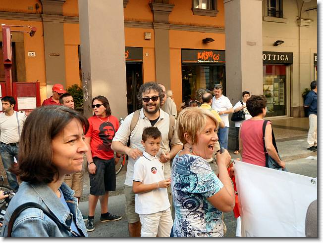 Clicca per scorrere le foto originali ingrandite
