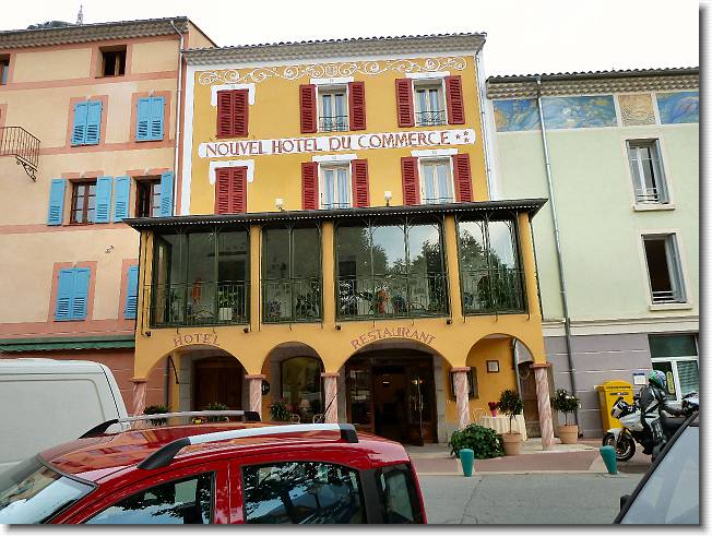 Clicca per scorrere le foto originali ingrandite