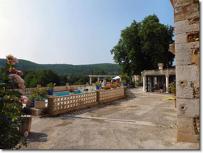Clicca per scorrere le foto originali ingrandite