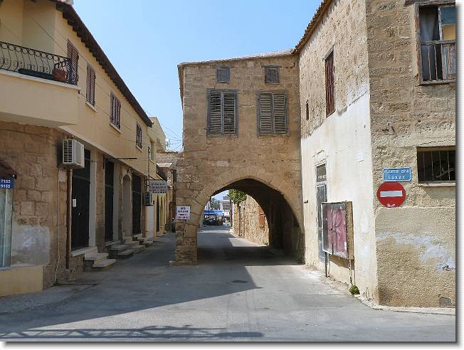 Clicca per scorrere le foto originali ingrandite