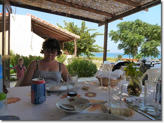 Clicca per scorrere le foto originali ingrandite