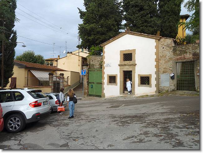 Clicca per scorrere le foto originali ingrandite