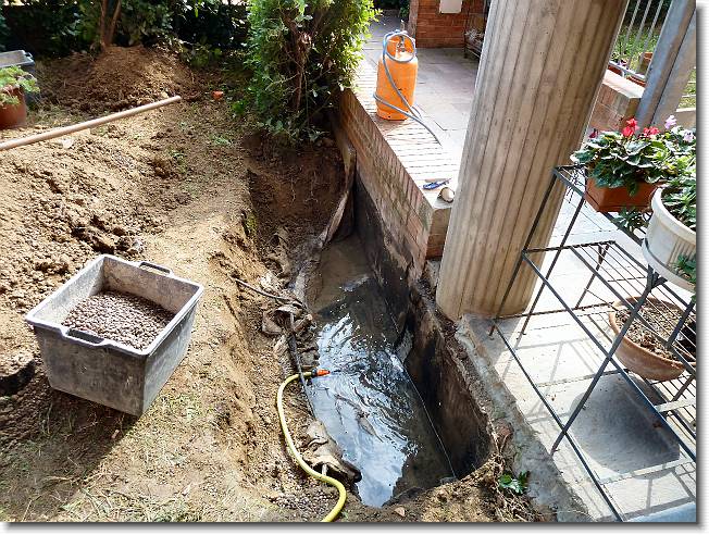 Clicca per scorrere le foto originali ingrandite