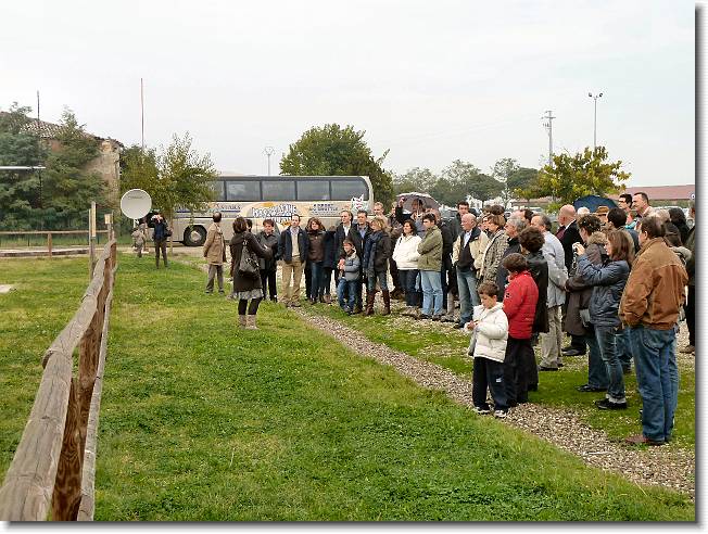 Clicca per scorrere le foto originali ingrandite