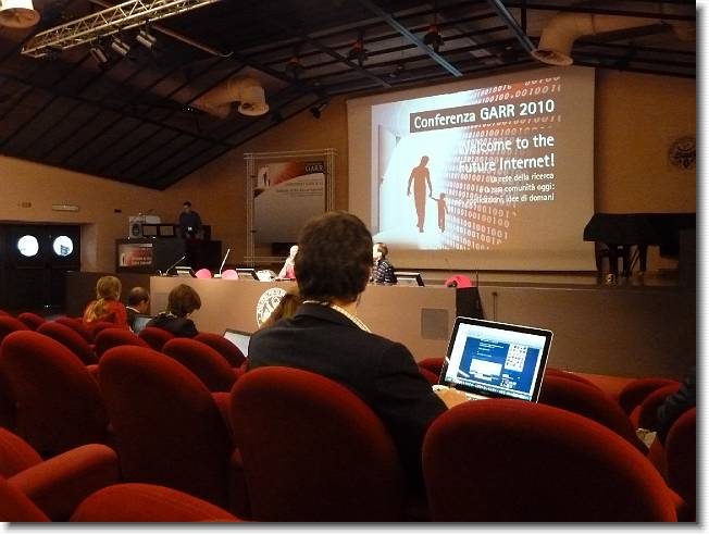 Clicca per scorrere le foto originali ingrandite