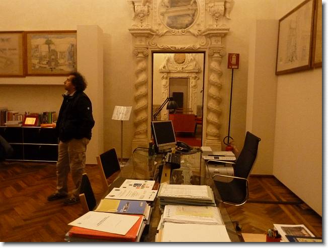 Clicca per scorrere le foto originali ingrandite