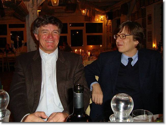 Clicca per scorrere le foto originali ingrandite