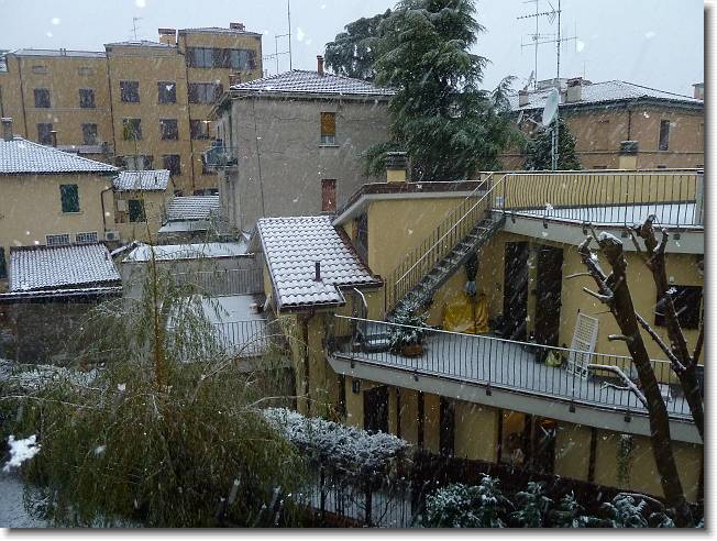 Clicca per scorrere le foto originali ingrandite