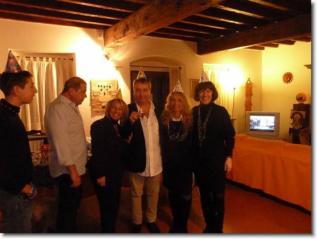 Clicca per scorrere le foto originali ingrandite