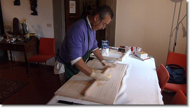 Clicca per scorrere le foto originali ingrandite