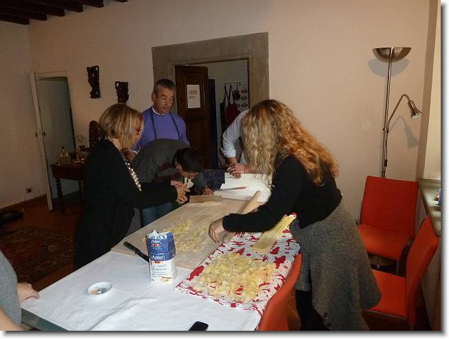 Clicca per scorrere le foto originali ingrandite