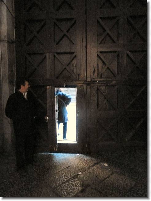 Clicca per scorrere le foto originali ingrandite