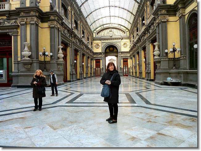 Clicca per scorrere le foto originali ingrandite
